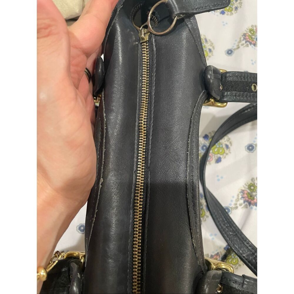 Coach Legacy Small Shopper tote in black leather with brass hardware - Picture 8 of 9